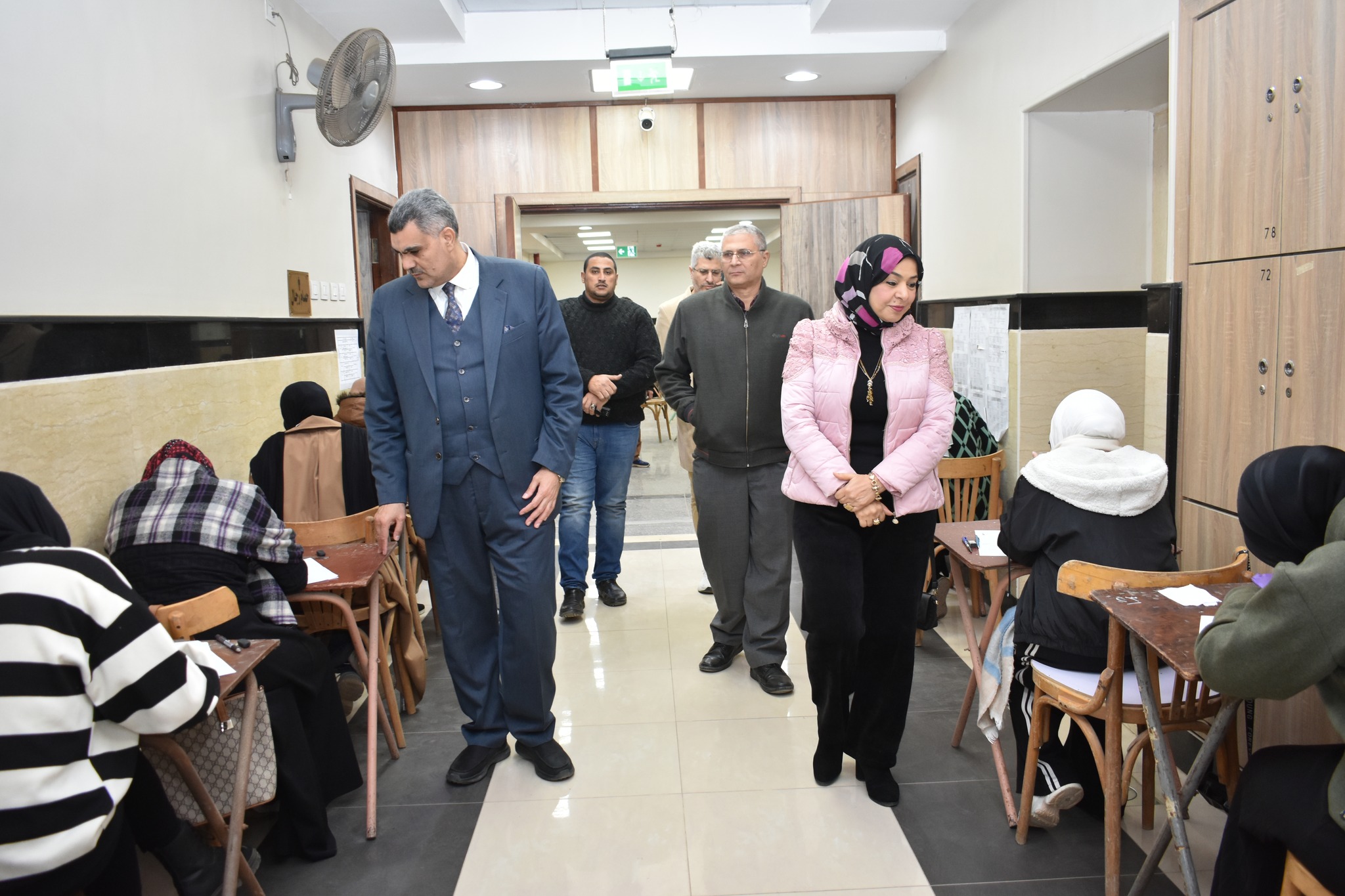 عميد علوم طنطا في جولة تفقدية لمتابعة أعمال الامتحانات للمستوى الثالث للفصل الدراسي الأول 2025/2026