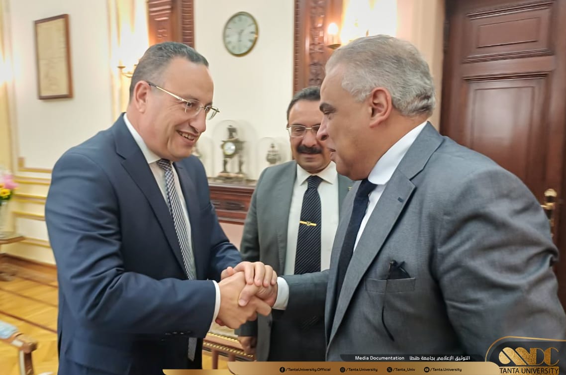 برئاسة الدكتور عبد العزيز قنصوة وزير التعليم العالي وفي ضيافة جامعة القاهرة:    الدكتور محمد حسين يشارك في الاجتماع الدوري للمجلس الأعلى للجامعات 