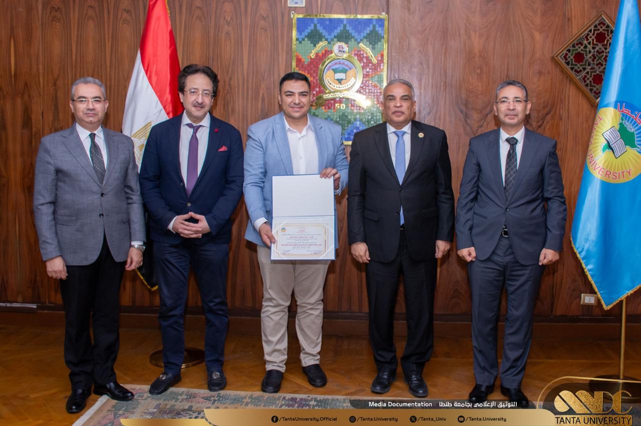 مجلس جامعة طنطا يكرم الحاصلين على جوائز أفضل رسالة ماجستير ودكتوراة للعام الجامعي 2024/ 2025 