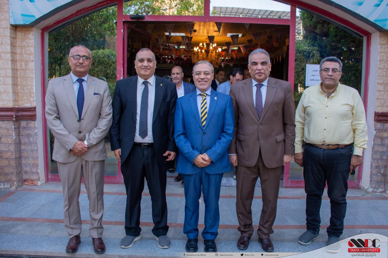 رئيس جامعة طنطا يلتقى أعضاء مجلس إدارة نادى أعضاء هيئة التدريس 
