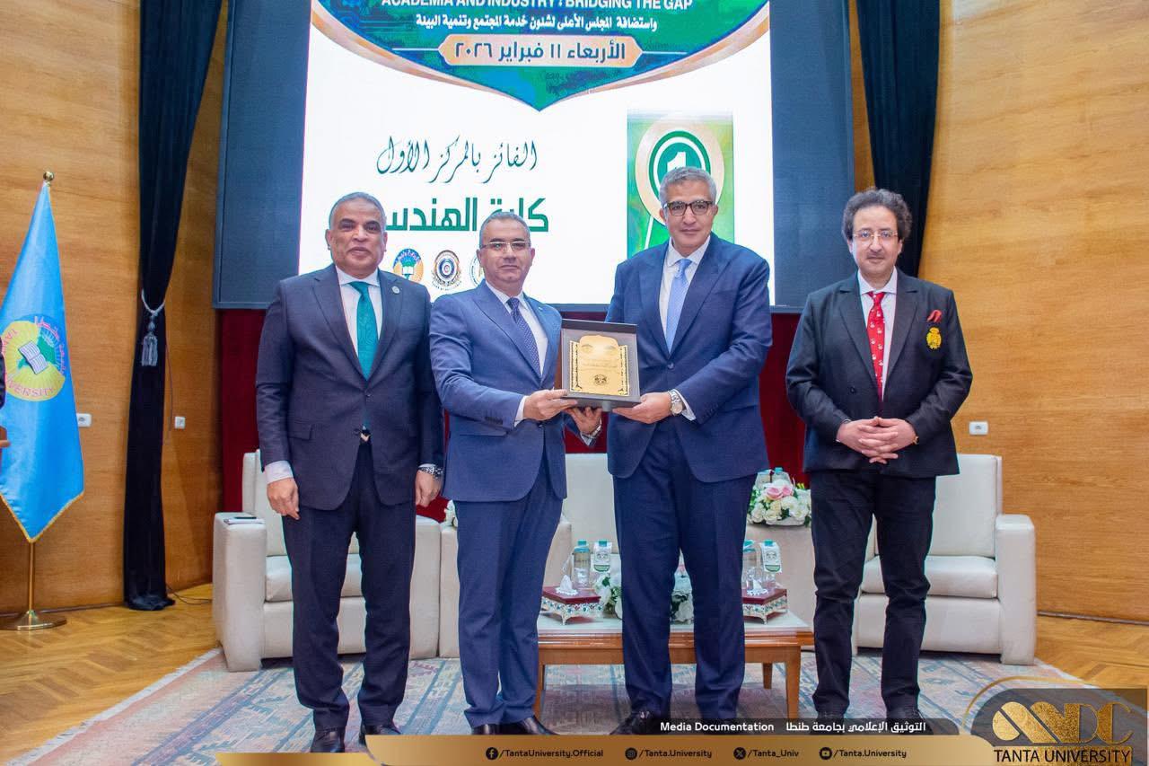 الدكتور محمود سليم يهنئ الكليات الفائزة بمسابقة 