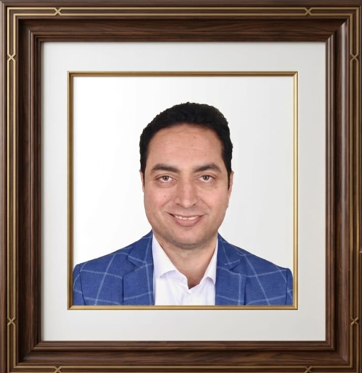 كلية الآداب بجامعة طنطا تهنئ الدكتور حسن أبو الخير بمناسبة ترقيته إلى درجة أستاذ مساعد عبر مسار التميز العلمي