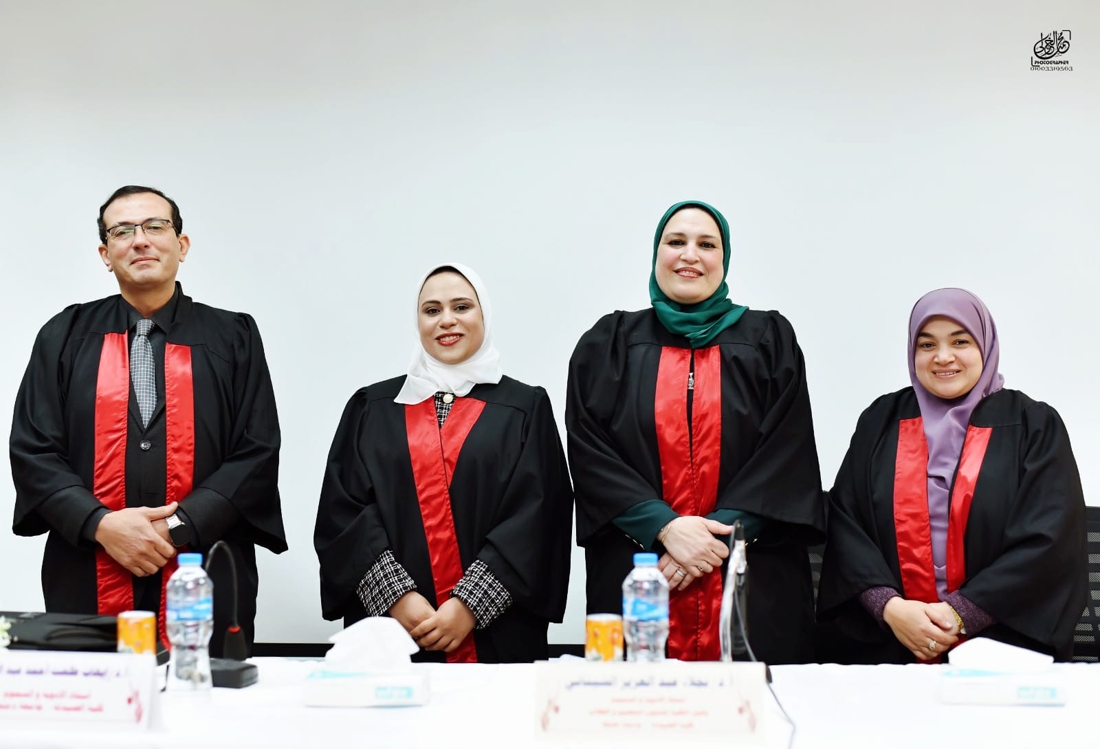 انطلاق المناقشة العلنية لرسالة الماجستير للصيدلانية/ منة الله محمد إبراهيم عمر بقسم الأدوية والسموم بصيدلة طنطا 