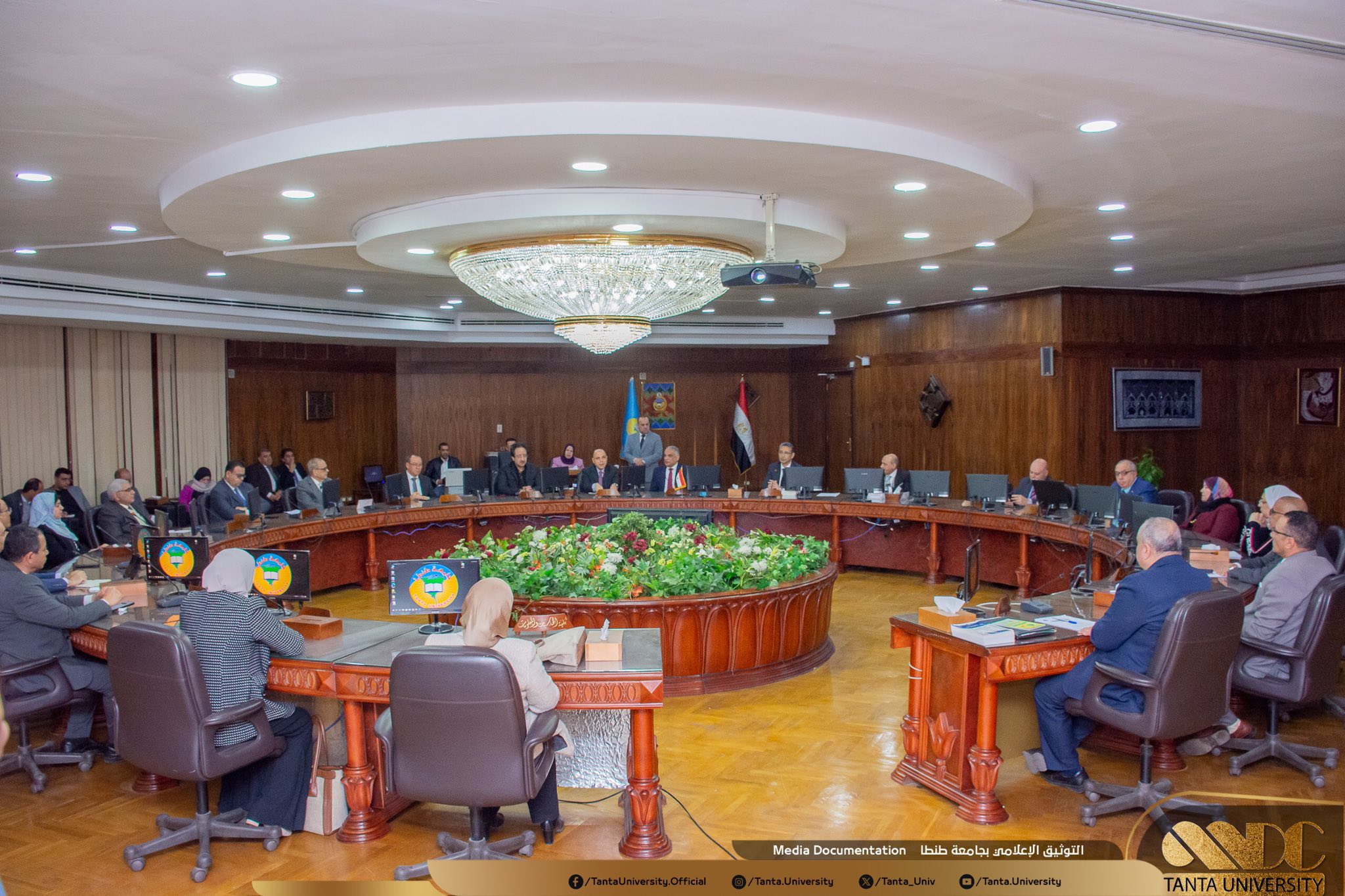 ترقية 11 أستاذاً و7 أساتذة مساعدين بهيئة التدريس بجامعة طنطا