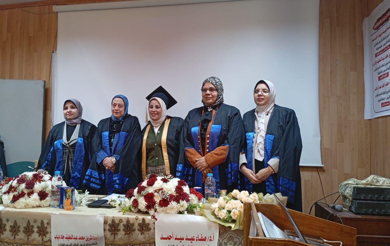 انعقاد المناقشة العلنية لرسالة ماجستير الباحثة ايه صلاح احمد عبد الرحيم عليوة بقسم تمريض الحالات الحرجة والطوارئ 