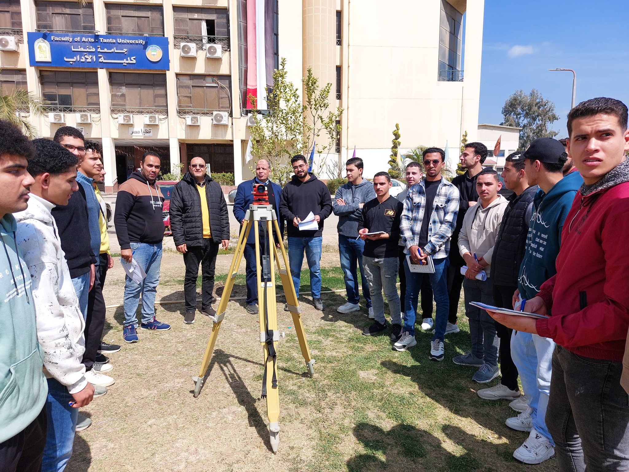 استمرار فعاليات خطة التدريبات العلمية الميدانية لطلاب برنامج المساحة والخرائط ونظم المعلومات الجغرافية بكلية الآداب – جامعة طنطا