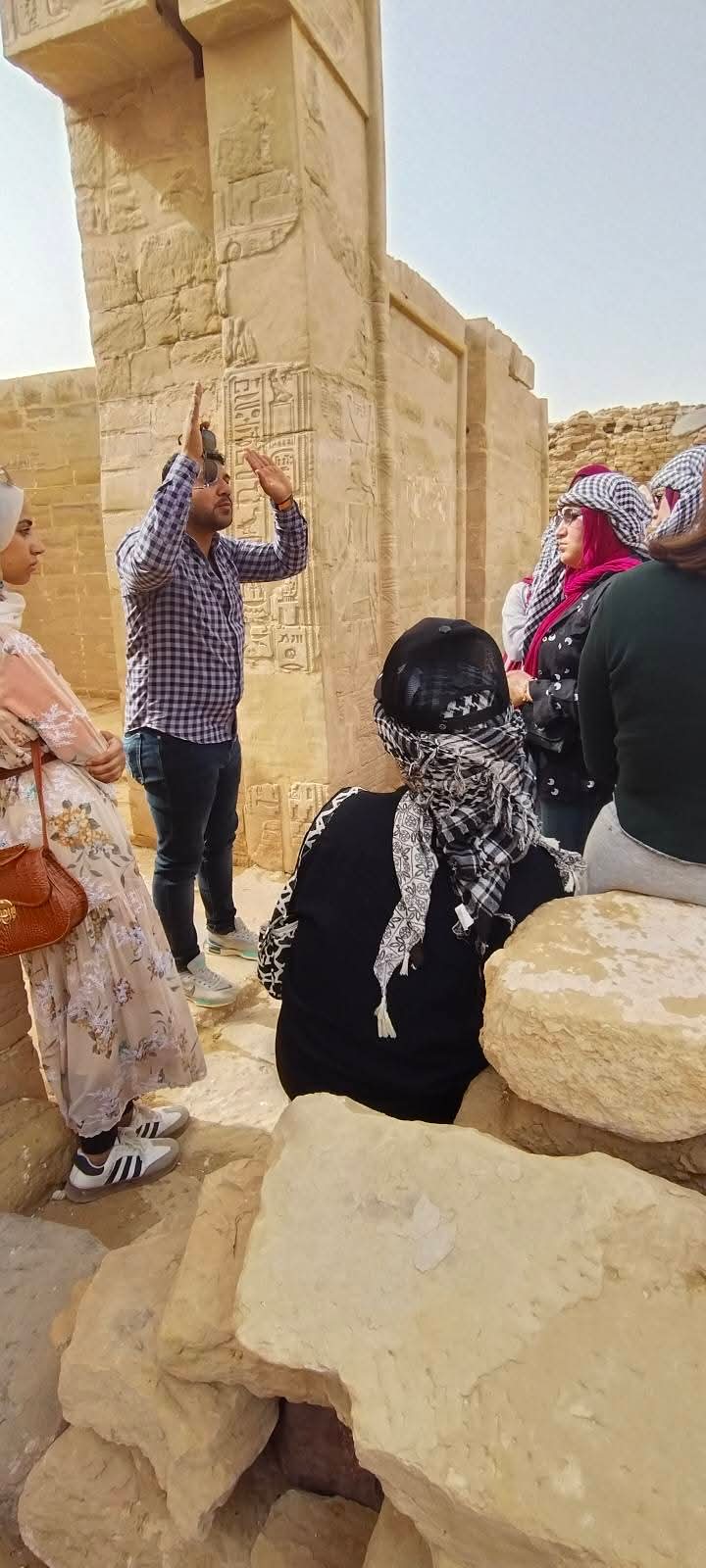 اليوم الرابع من التدريب الميداني لطلاب الفرقة الرابعة بقسم الآثار