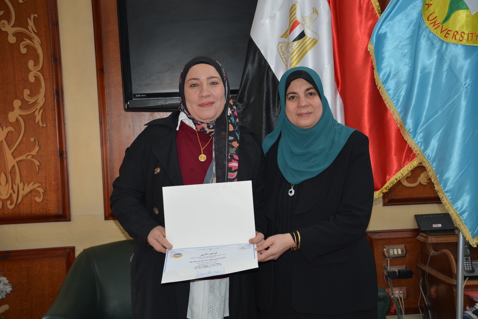 منح السيدة الدكتورة/ إيناس يوسف عثمان عبدالله اللقب العلمي لوظيفة أستاذ مساعد بقسم الأدوية والسموم بصيدلة طنطا