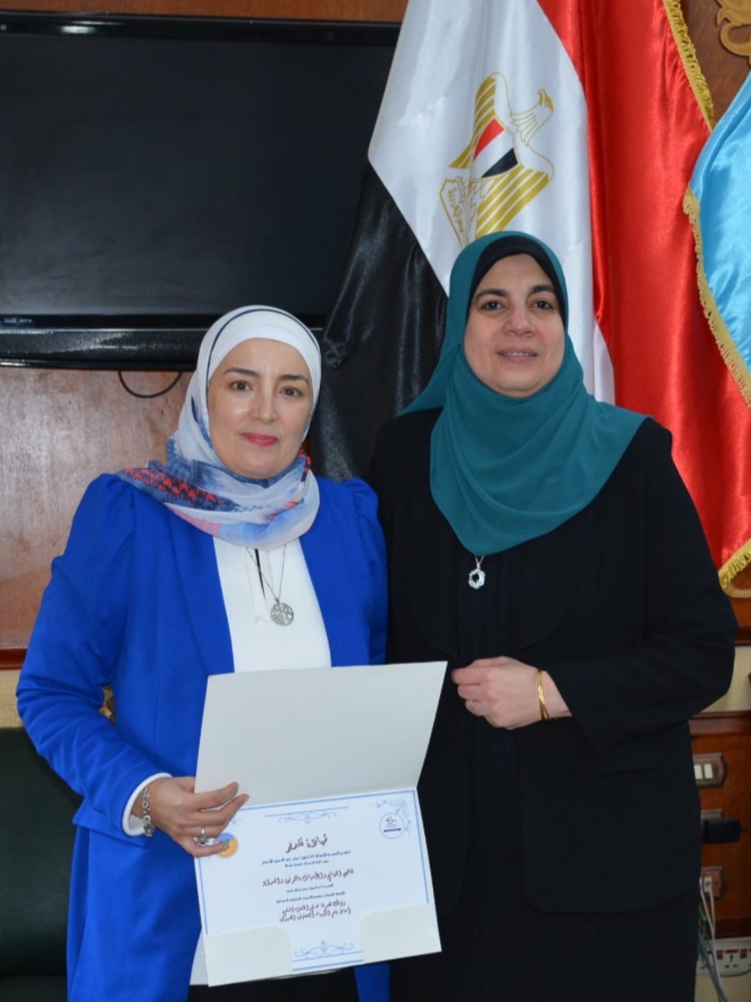 منح السيدة أ.د/ أميرة حسن كمال سعد اللقب العلمي لوظيفة أستاذ بقسم الكيمياء التحليلية الصيدلية بصيدلة طنطا