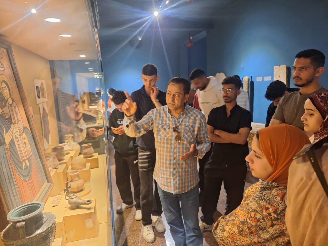 آداب طنطا تواصل فعاليات الدراسة الميدانية بزيارة آثار المنيا في يومها الرابع