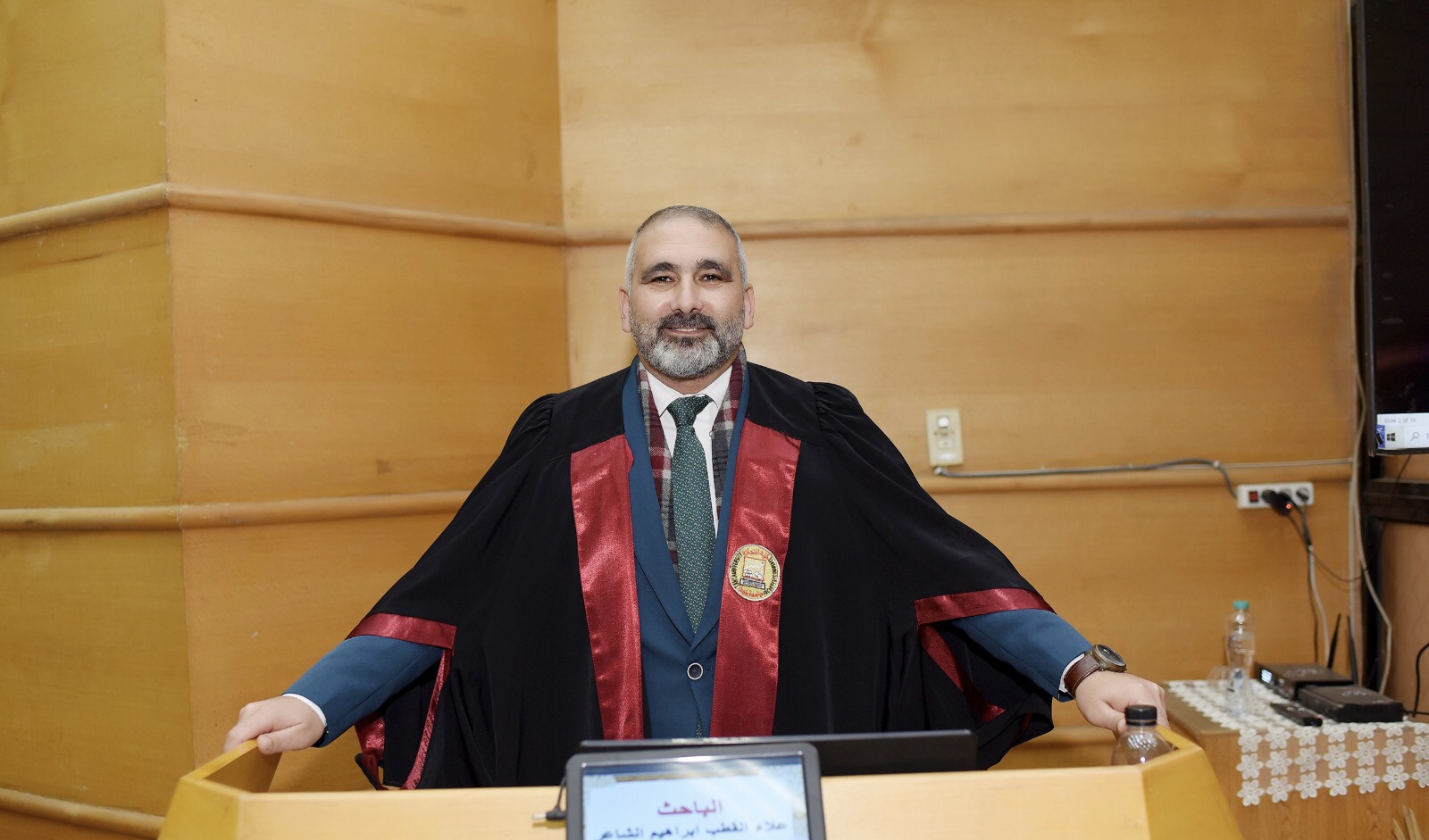 مناقشة مشروع البحث للماجستير المهني في إدارة الأعمال تخصص (إدارة الموارد البشرية) للباحث/ علاء القطب ابراهيم الشاعر