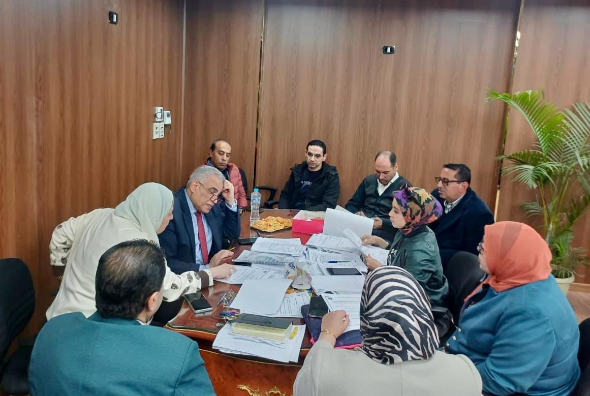 لبحث الاستعدادات لامتحانات نهاية الفصل الدراسي الأول:  الدكتور محمد حسين يترأس اجتماع المجلس الأكاديمي لجامعة طنطا الأهلية