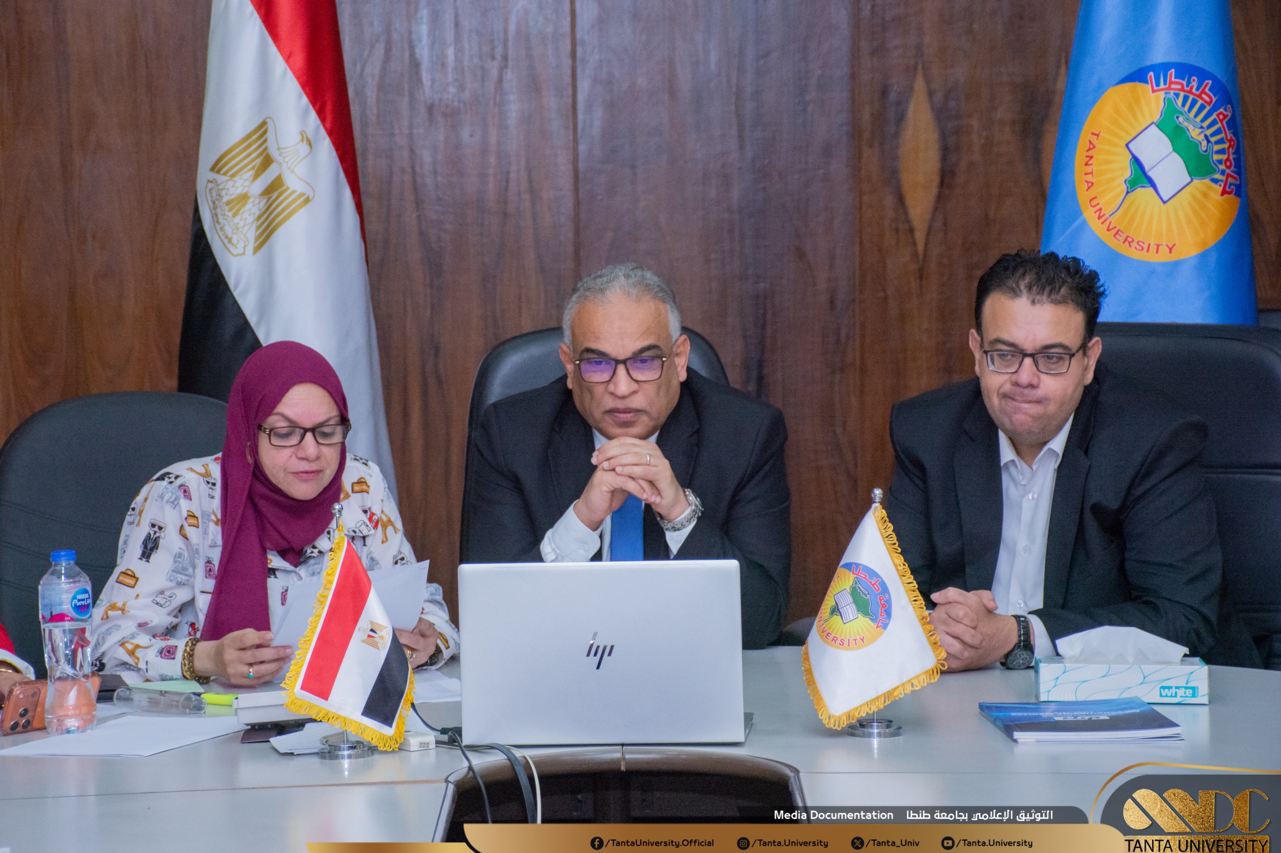 الدكتور محمد حسين يترأس وفد جامعة طنطا في لقاء افتراضي مع وفد جامعة نورث ويست الجنوب أفريقية لتعزيز التعاون الأكاديمي الدولي