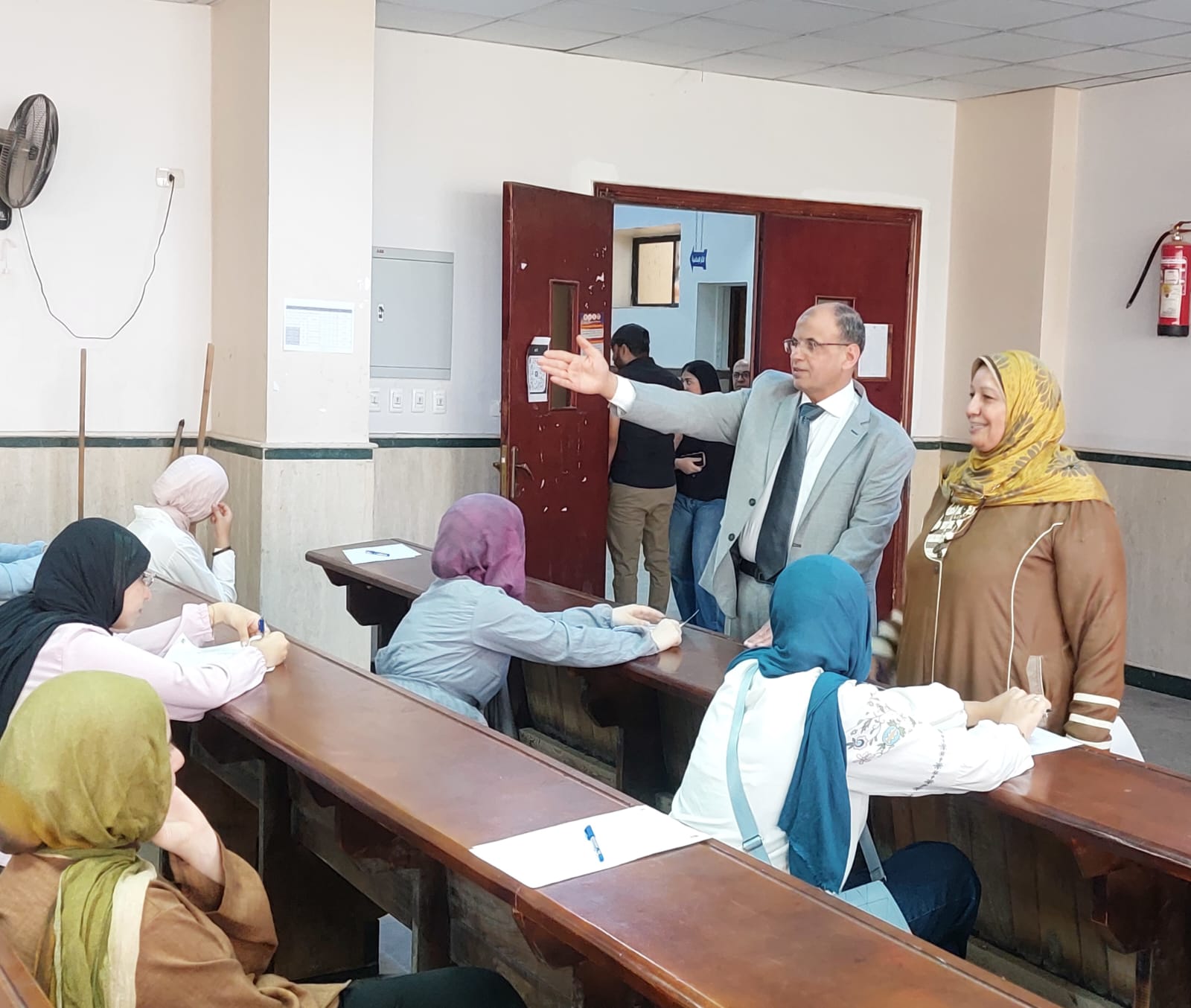 لليوم الثاني على التوالي.. عميد آداب طنطا يتابع سير امتحانات الفصل الدراسي الثاني للعام الجامعي 2025/2026