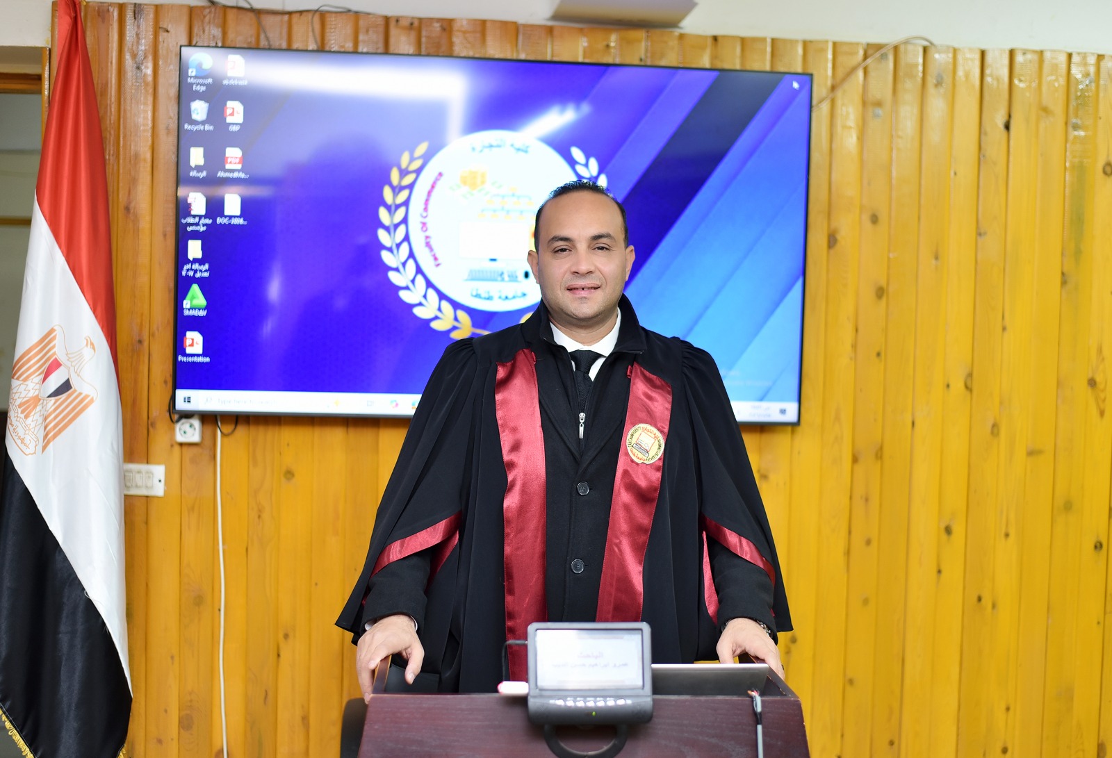 مناقشة مشروع البحث للماجستير المهني فى إدارة الأعمال تخصص (ادارة الموارد البشرية ) للباحث : عمرو ابراهيم حسن الديب