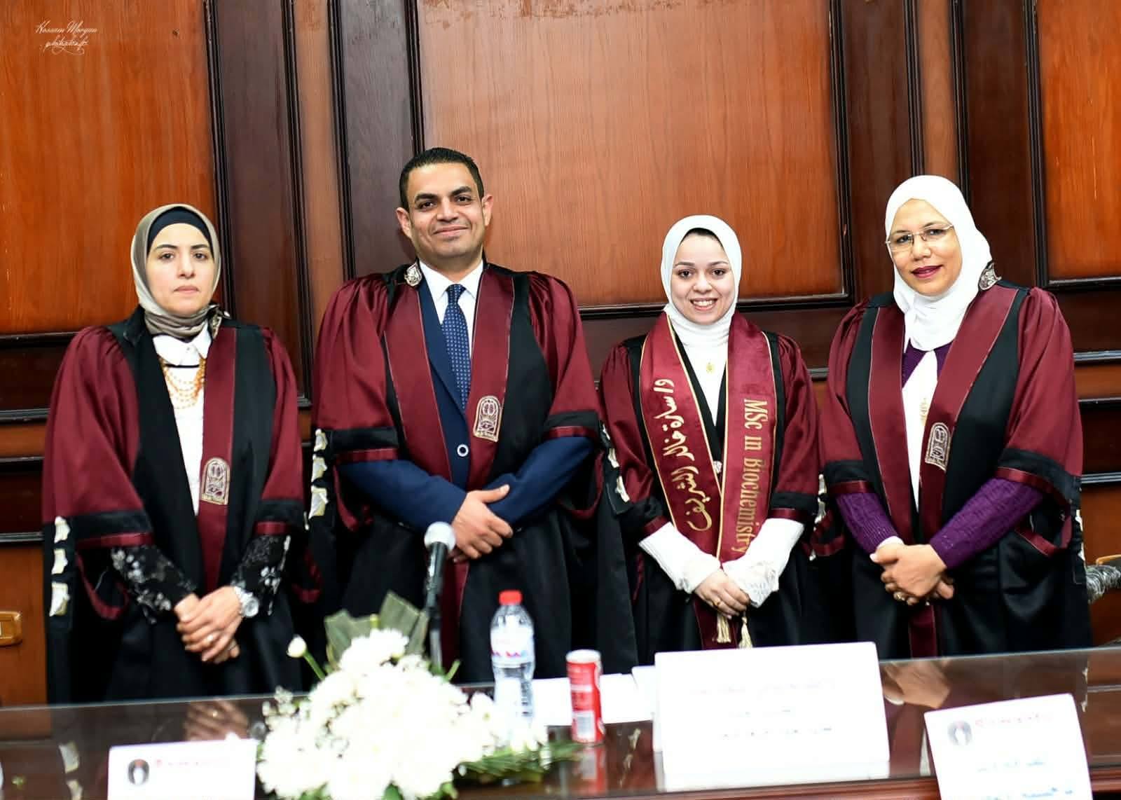 إنعقاد مناقشة رسالة الماجستير للباحثة سارة خالد بقسم الكيمياء بعلوم طنطا