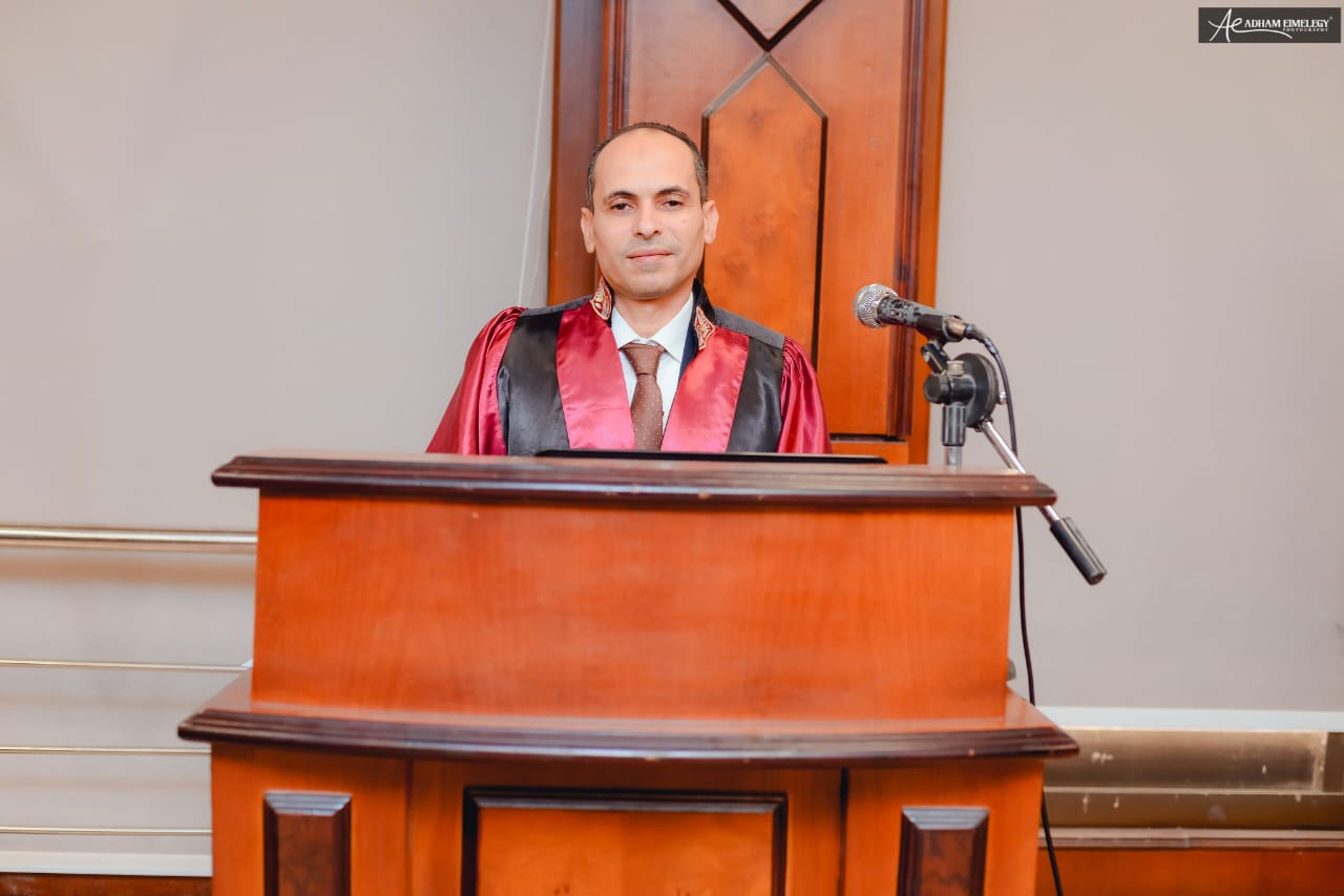 مناقشة رسالة الدكتوراة للباحث ممدوح جمال توفيق محمد بقسم الآثار بآداب طنطا