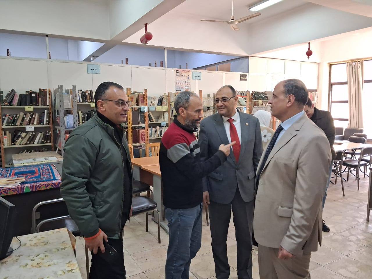 عميد آداب طنطا يجري جولة تفقدية موسعة لمتابعة انتظام العمل والدراسة عقب إجازة عيد الفطر المبارك