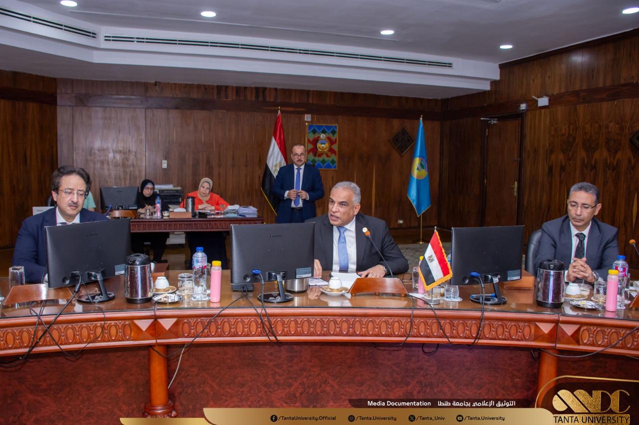 خلال انعقاد مجلس جامعة طنطا:  رئيس جامعة طنطا يثمن جهود القيادة السياسية في دعم مؤسسات الدولة لتقديم تعليم عالي متميز يلبي احتياجات سوق العمل