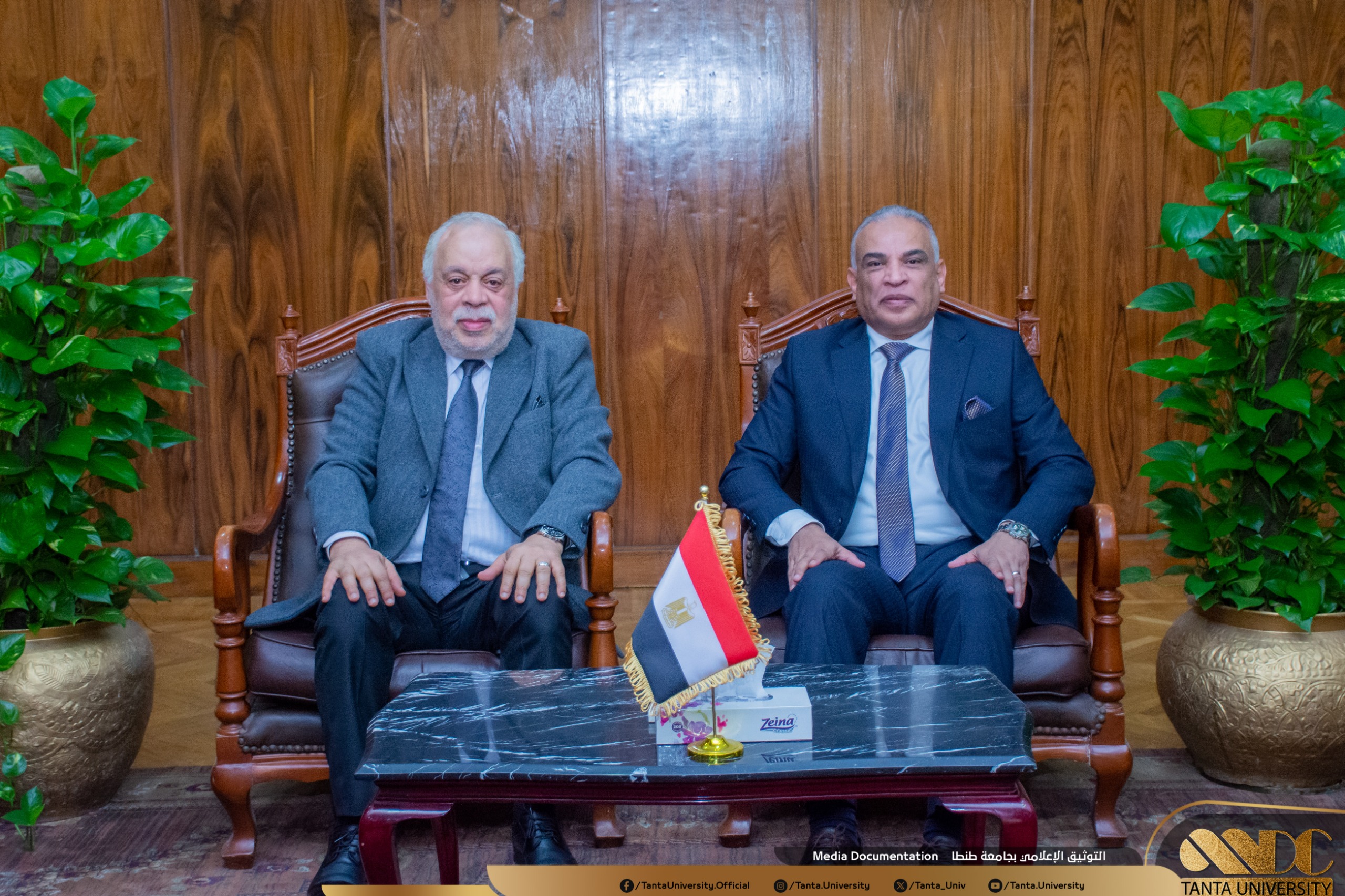 رئيس جامعة طنطا يستقبل نقيب المهن التمثيلية لبحث سبل دعم المواهب الطلابية وتعزيز التعاون المشترك