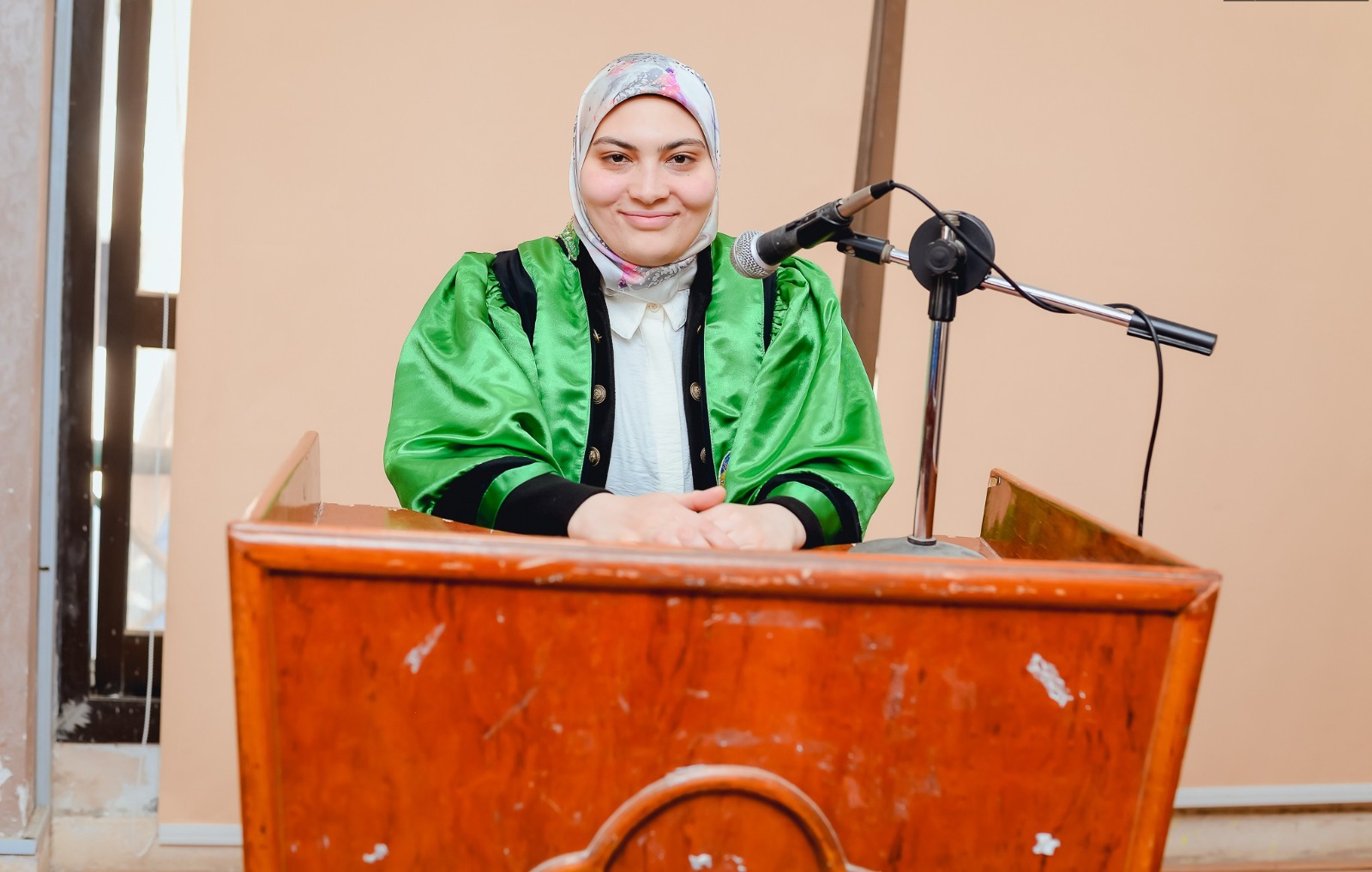 مناقشة رسالة الدكتوراة للباحثة إيمان بسيوني ابراهيم بسيوني بقسم اللغة العربية بآداب طنطا