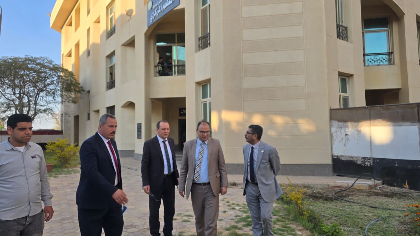 نائب رئيس جامعة طنطا يُجري جولة تفقدية بالمطعم المركزي للمدن الجامعية لضمان جودة التغذية