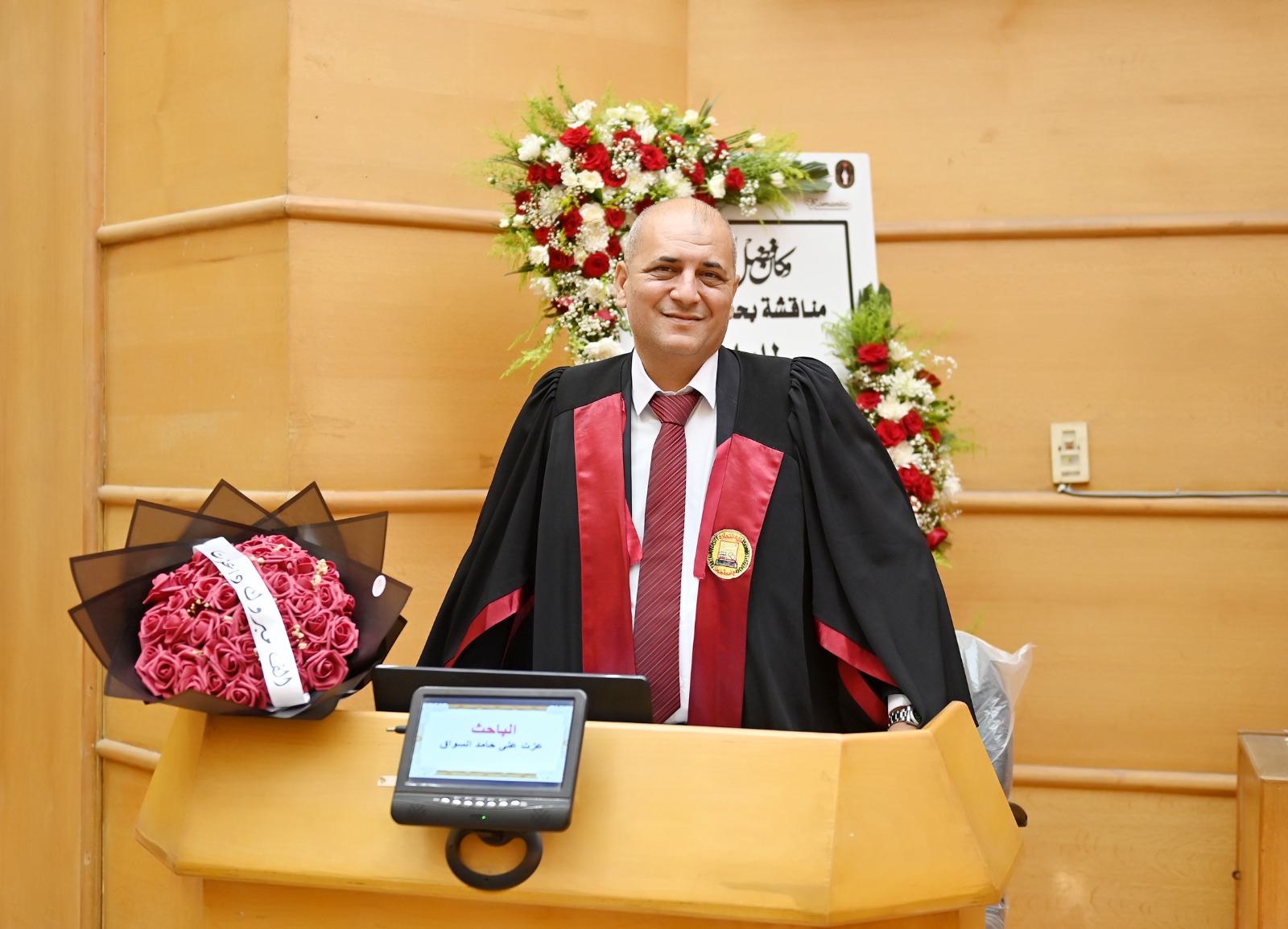 مناقشة مشروع البحث للدكتوراه المهنية في إدارة الأعمال تخصص (التسويق) للباحث : عزت على حامد السواق