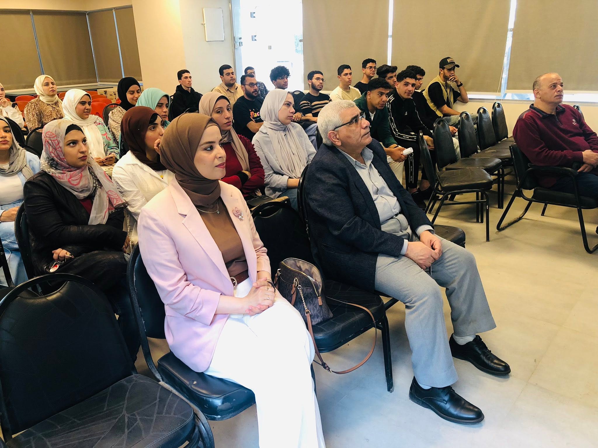 ندوة تعريفية عن مركز البحوث العلمية و القياسات