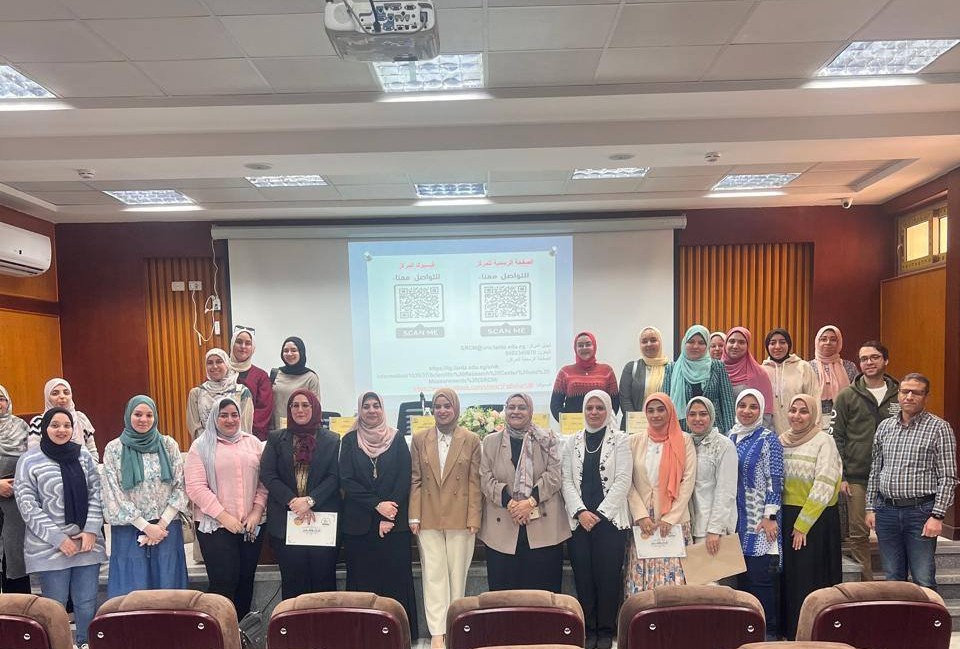 فعاليات الندوة التعريفية عن المركز و التي عقدت يوم الثلاثاء الموافق 3/12/2025 في قاعة السمنار بكلية الصيدلة
