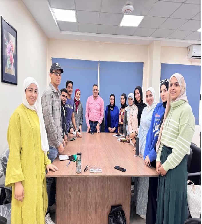 اجتماع مع سفراء الجودة بكلية الفنون التطبيقية