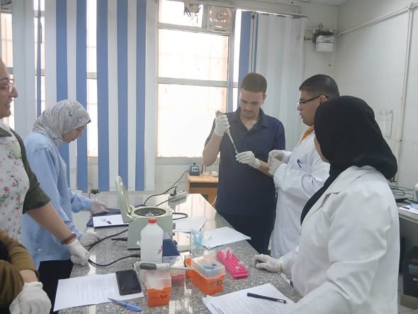الدورة التدريبية الحضورية المعتمدة التي ينظمها مركز البحوث العلمية والقياسات بجامعة طنطا.