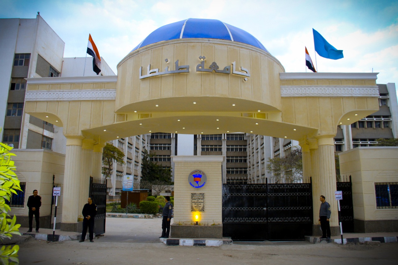 مجلس الجامعة المنعقد في نهاية شهر مايو وافق علي صرف مكافأة للعاملين بمناسبة عيد الأضحى